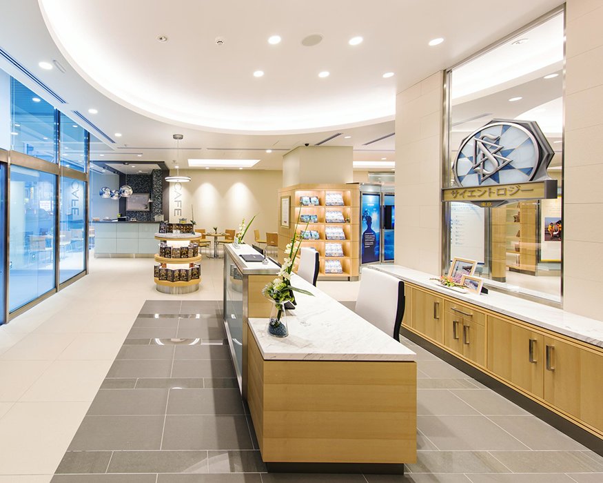 Tokyo Ideal Org reception desk from the side